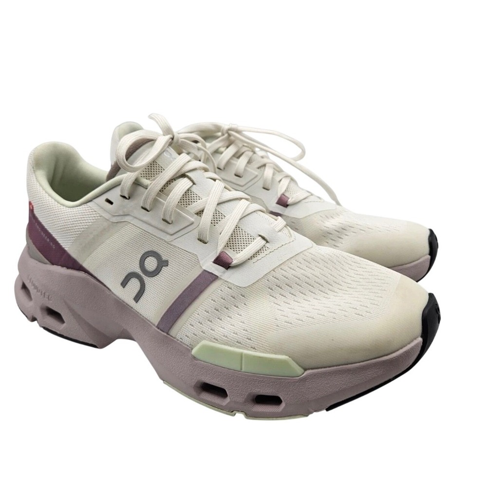 On Cloudflyer 4 Running Shoes White Fig Womens Stability Sneakers Low Top Sz 9.5